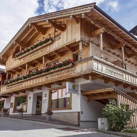 Das Gaestehaus Schneider Am Dorfplatz Алпбах Екстериор снимка