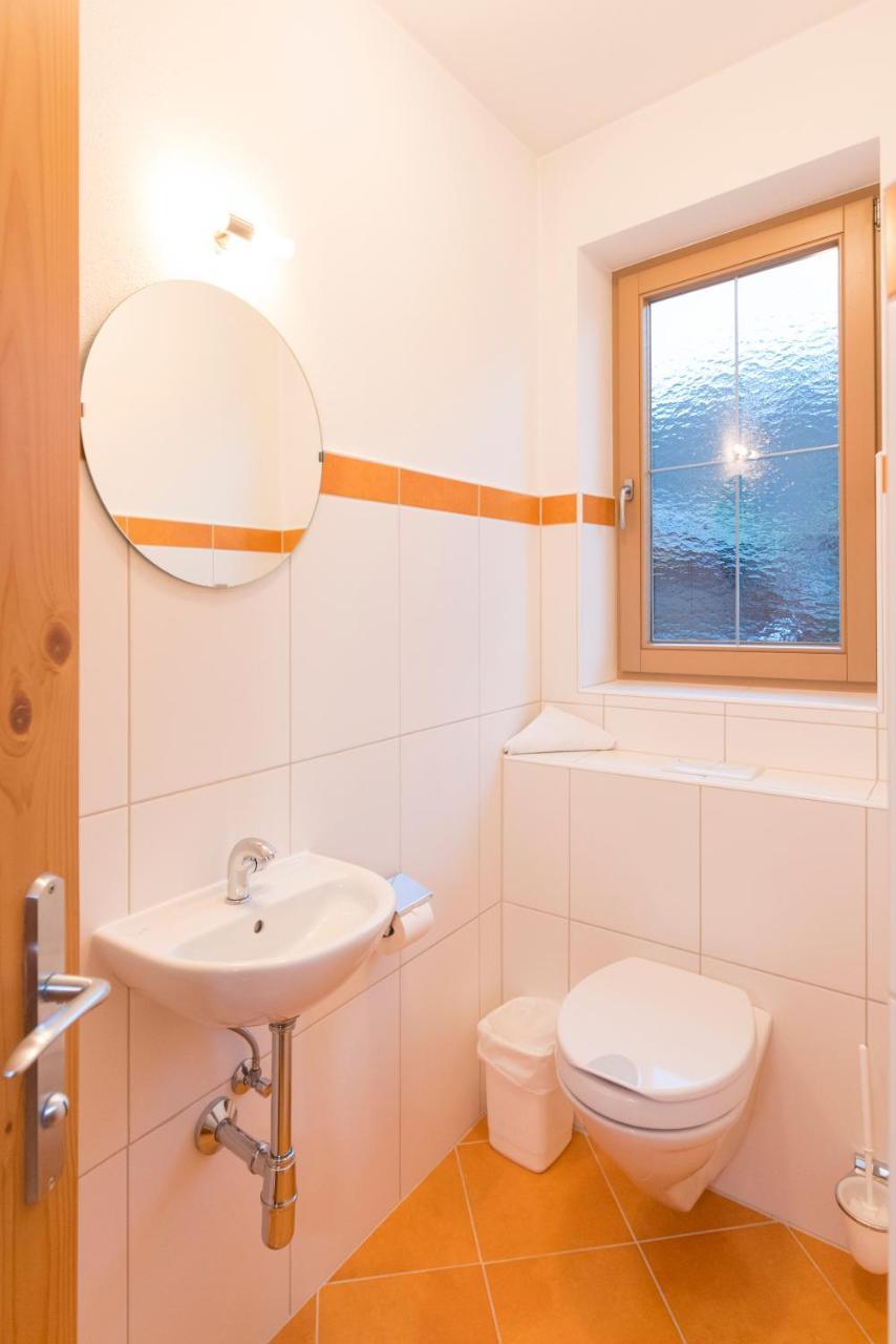 Das Gaestehaus Schneider Am Dorfplatz Алпбах Екстериор снимка