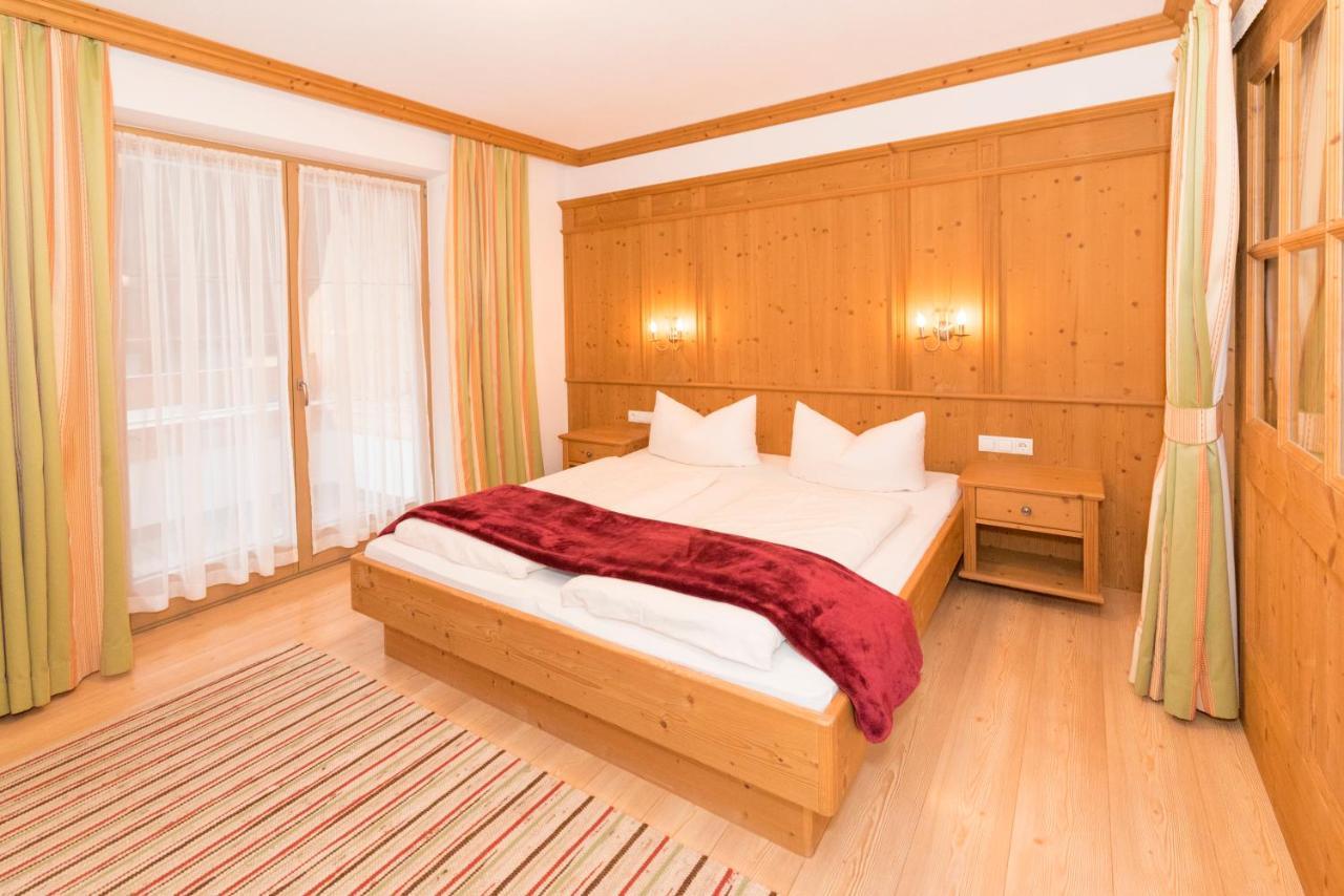 Das Gaestehaus Schneider Am Dorfplatz Алпбах Екстериор снимка