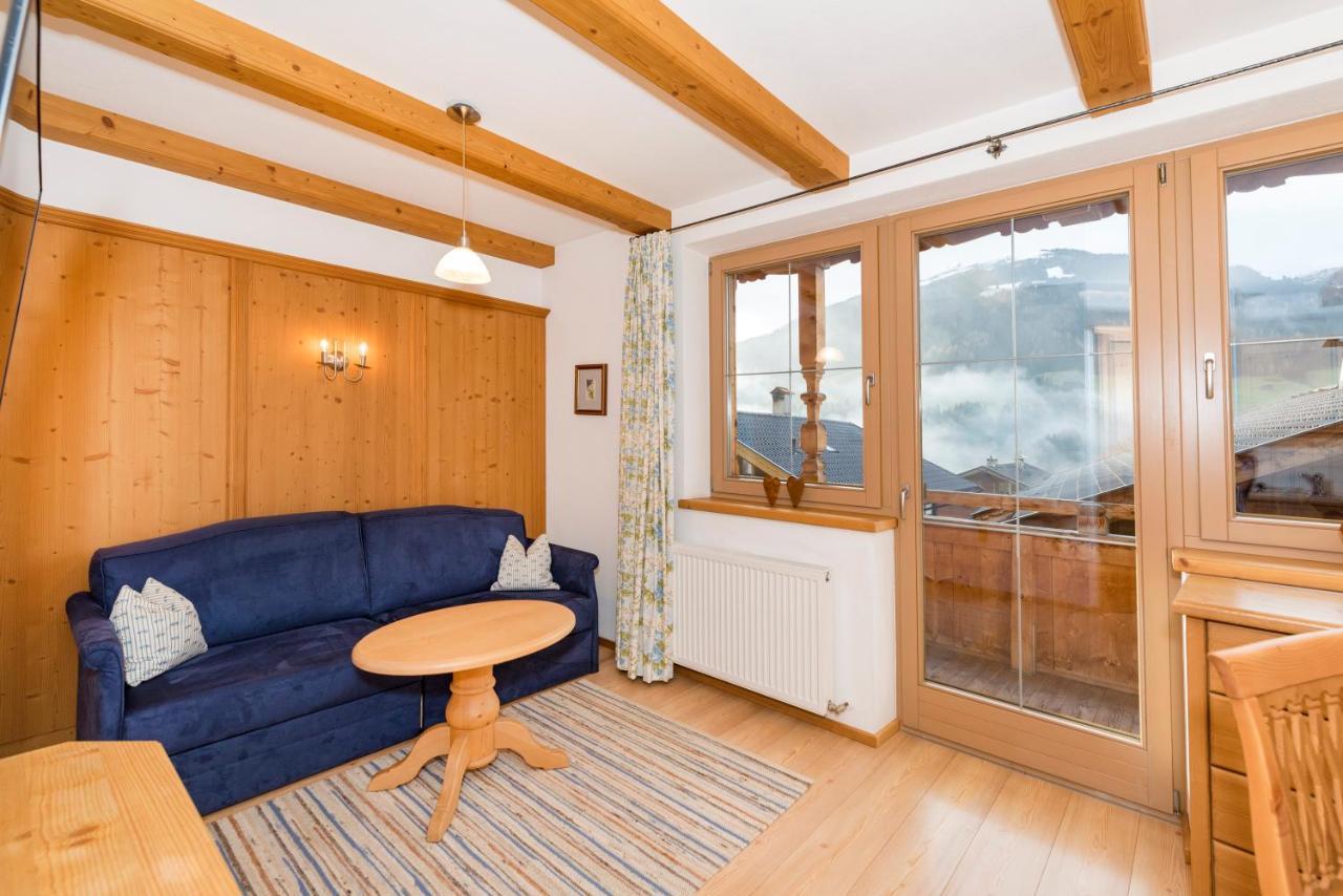 Das Gaestehaus Schneider Am Dorfplatz Алпбах Екстериор снимка