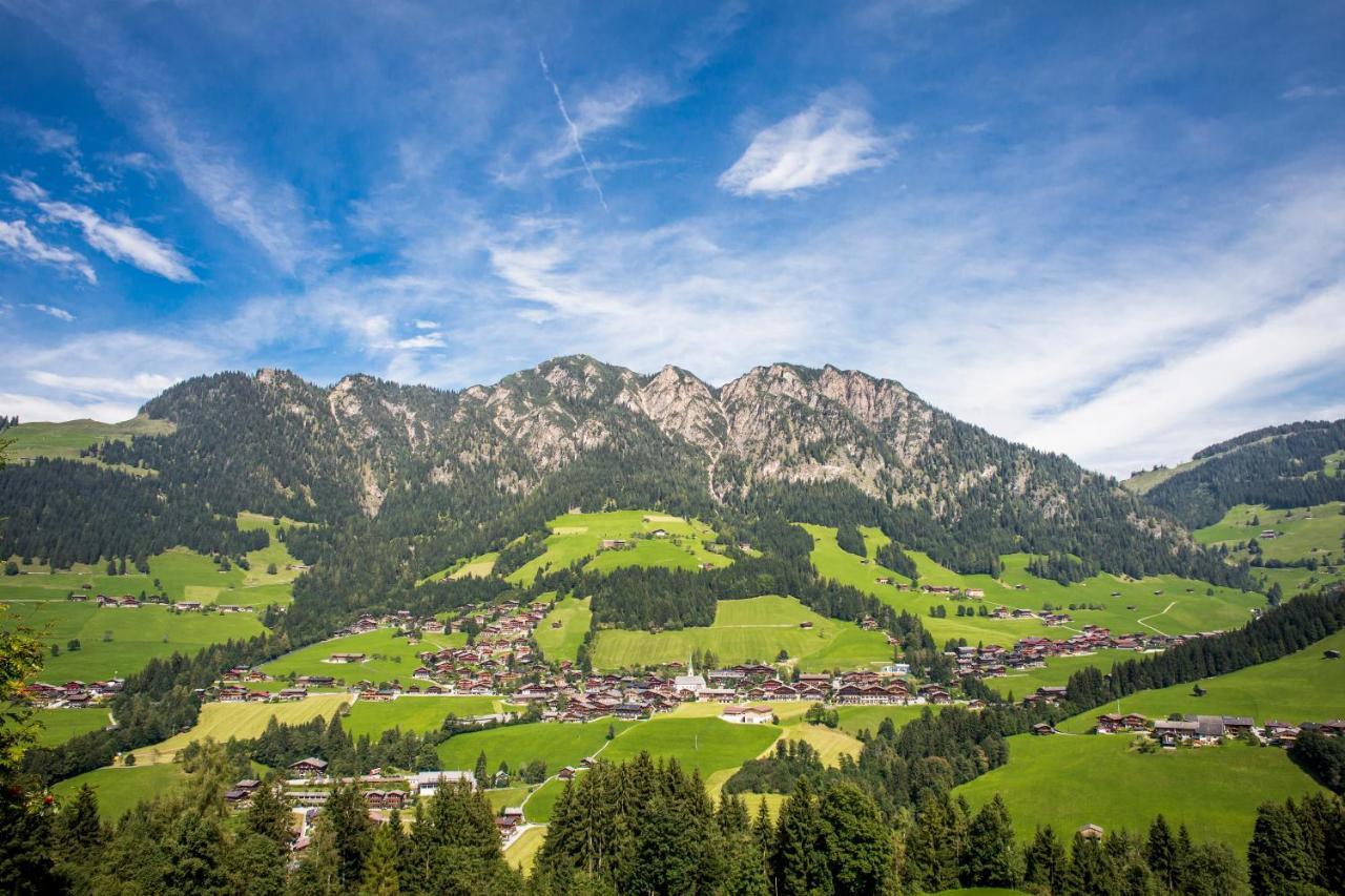 Das Gaestehaus Schneider Am Dorfplatz Алпбах Екстериор снимка